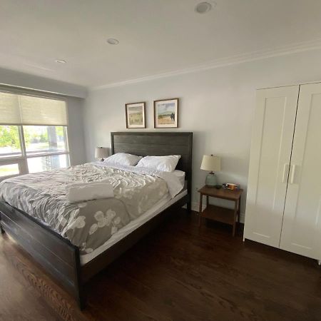 Yonge And Finch Subway !L Spacious & Bright Private Bedroom With Shared Amenties Toronto Buitenkant foto